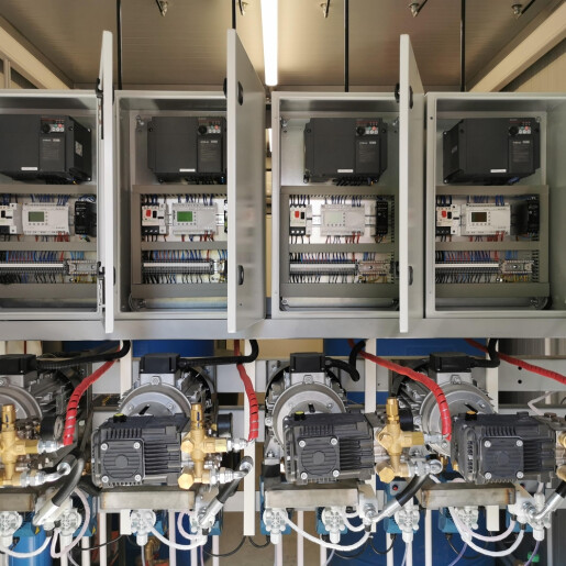 Rack - Echipament pentru spalatorii auto self service montat in spatiu tehnic existent